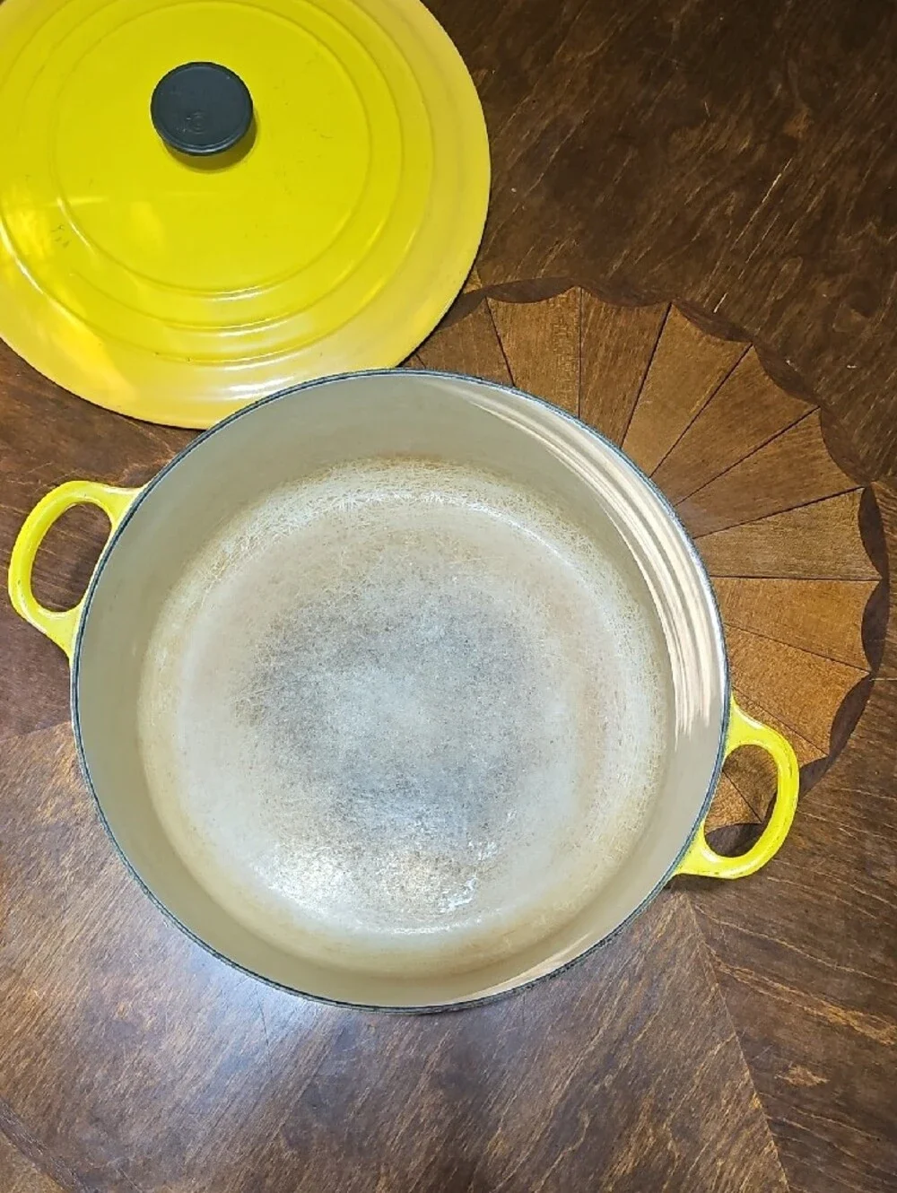 Le Creuset 12